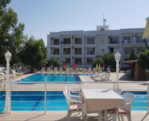 ROSE GARDENS HOLIDAY VILLAGE