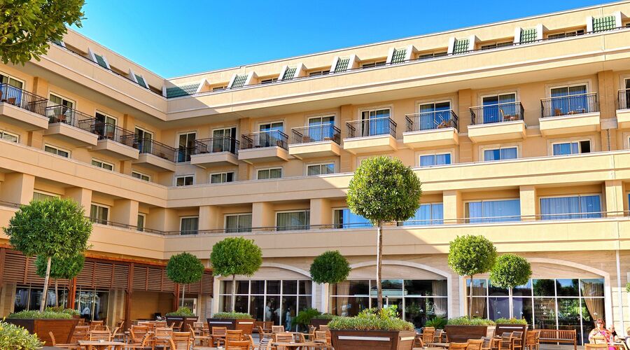 CRYSTAL DELUXE RESORT & SPA