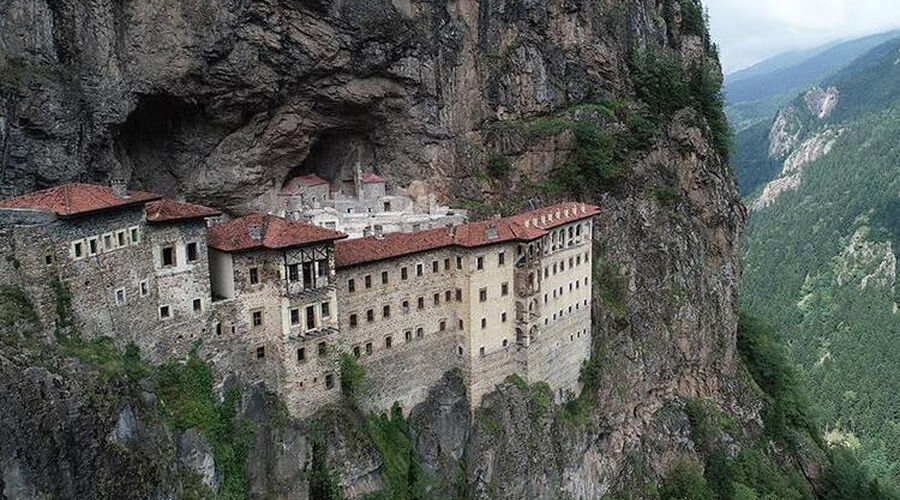 Karadeniz Yaylalar ve Batum Turu / 5 Gece Otel Konaklamalı / İstanbul Çıkışlı